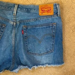 Levi’s 501 jean cut off shorts size 31